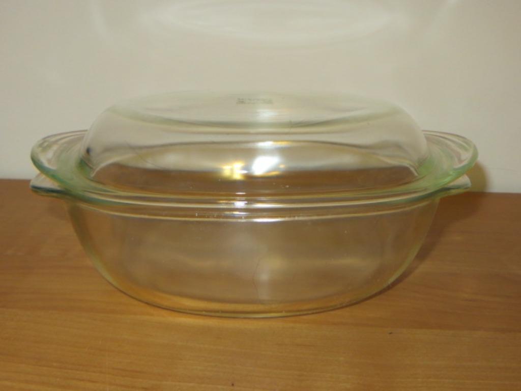 glazen ovenschotel met deksel - kom - glas, Gebruikt, Ophalen of Verzenden, Overige stijlen, Glas