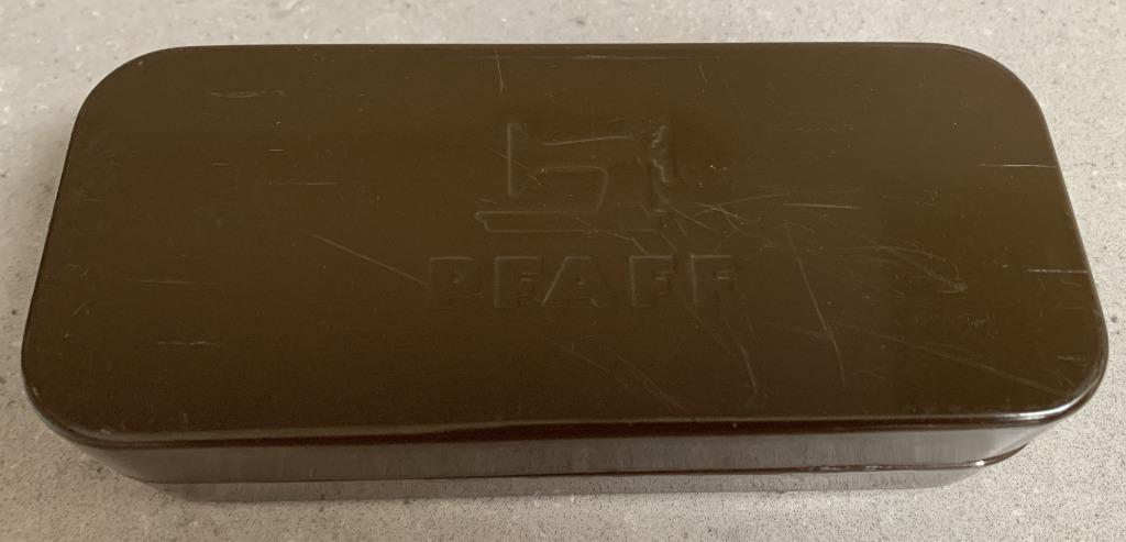 Vintage blikken doos Pfaff naaimachine met inhoud, Verzamelen, Ophalen of Verzenden, Gebruikt, Overige, Overige merken