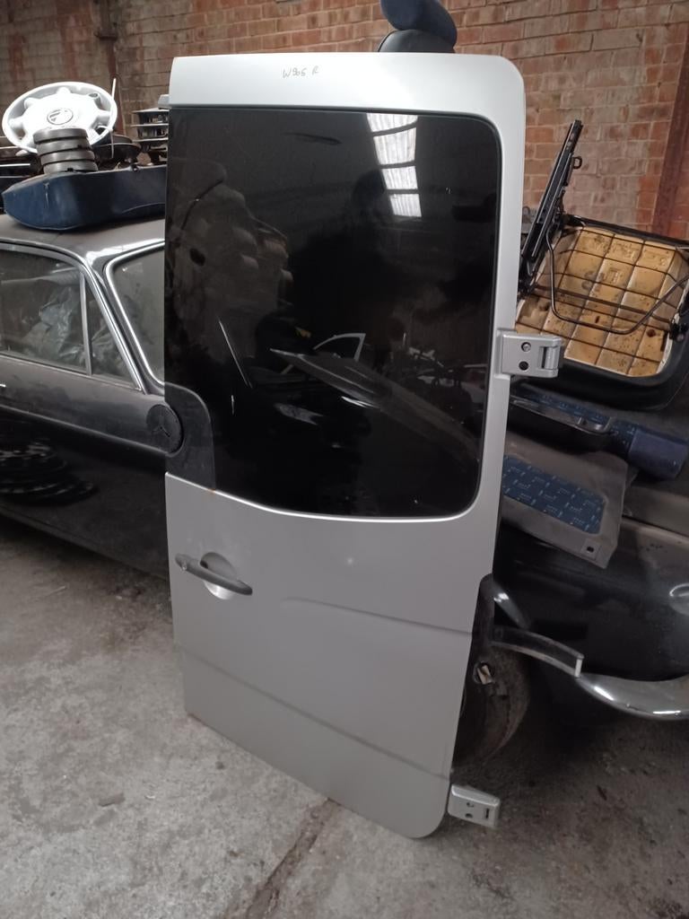 Porte arrière droite Mercedes Sprinter W906 avec vitre, Enlèvement, Droite