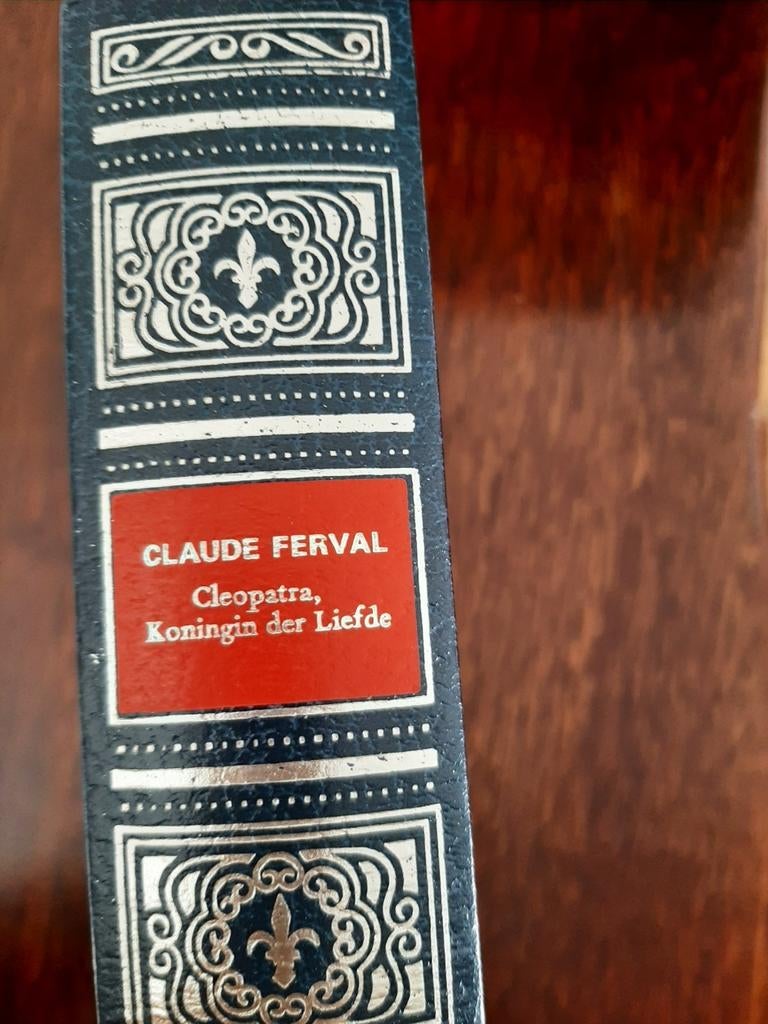 Cleopatra koningin der liefde – Claude Ferval (Lekturama), Boeken, Ophalen of Verzenden, Zo goed als nieuw