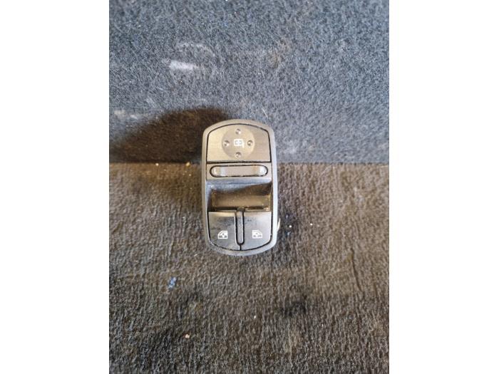 Commutateur vitre électrique d'un Opel Corsa, Enlèvement ou Envoi, 3 mois de garantie, Utilisé, Opel