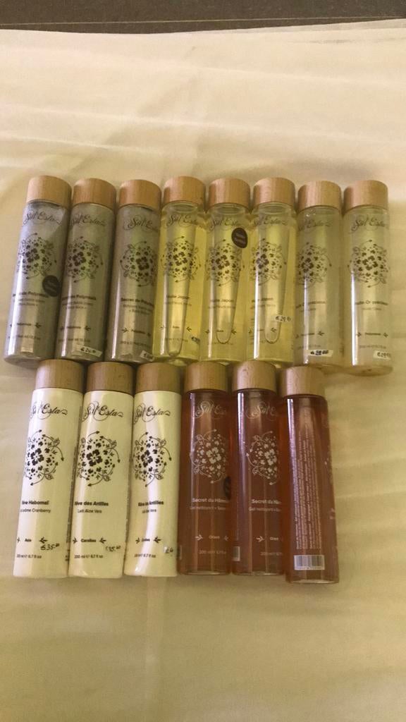 Assortiment lichaamsproducten(Olie, melk, scrub……), Enlèvement, Neuf