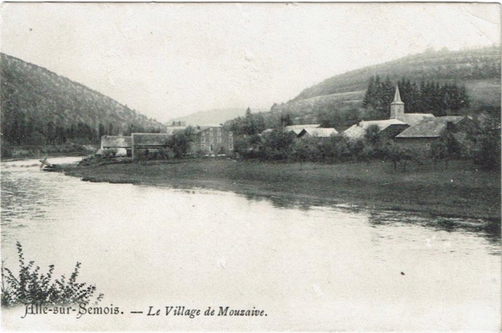 Carte postale ancienne Alle s/Semois Le Village de Mouzaive, Envoi, Avant 1920, Non affranchie, Namur