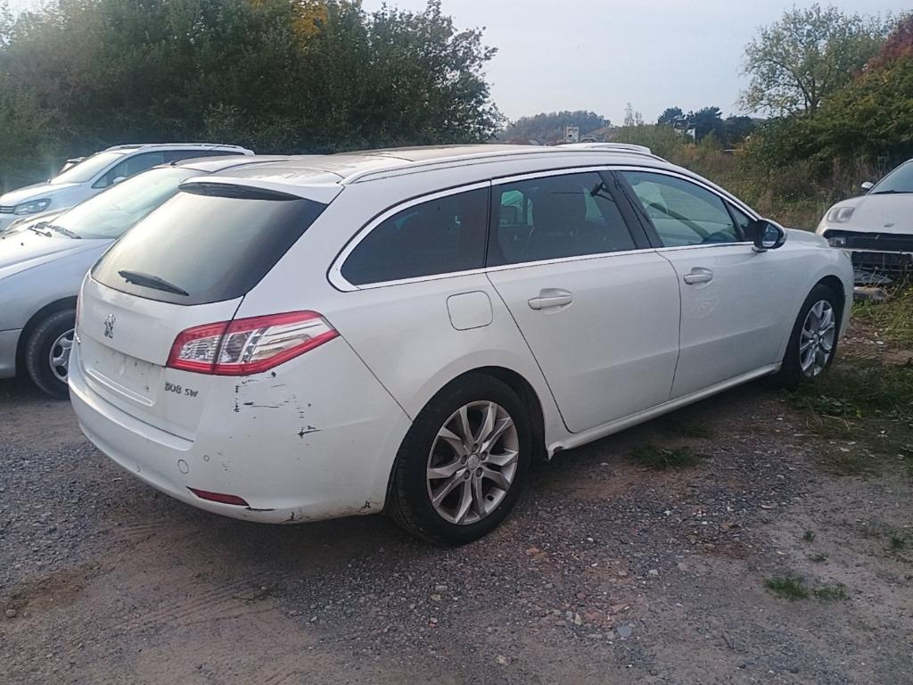 Peugeot 508 Hdi 1.6 Boite automatique, Auto's, Peugeot, Euro 5, Zwart, 4 cilinders, Wit