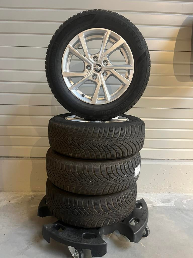 Kit hiver pneus et jantes Semperit 205/60 R16  (Scoda) B, Enlèvement