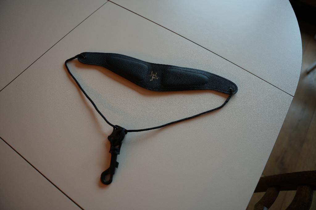 Sangle Saxophone Just Joe Original (Noire), Musique & Instruments, Instruments | Accessoires, Enlèvement, Comme neuf, Saxophone