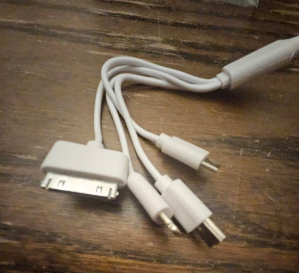 Lot de 5 Multi prises  iPhone gps tablette 45cm, Télécoms, Téléphonie mobile | Apple iPhone, Enlèvement ou Envoi, Neuf, Blanc