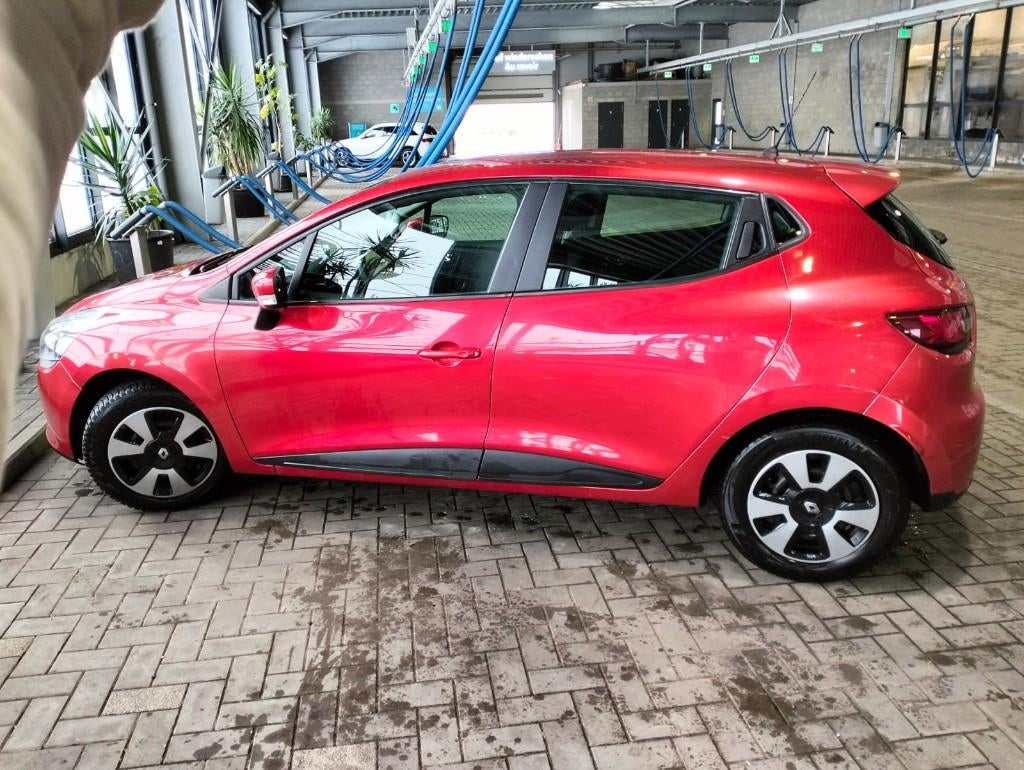 Renault clio iv 2012 rouge, Auto's, Voorwielaandrijving, Euro 5, Stof, USB