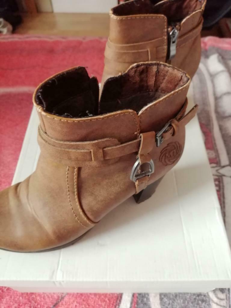 Laarsjes Marco Tossi, Dieren en Toebehoren, Paardrijkleding, Ophalen of Verzenden, Zo goed als nieuw, Dames, Schoeisel