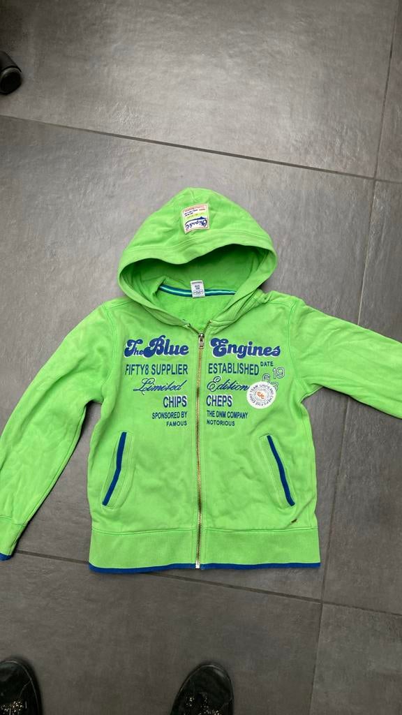 Nr 90: Groene gilet maat 128 chips, Enlèvement ou Envoi, Utilisé, Garçon, Manteau
