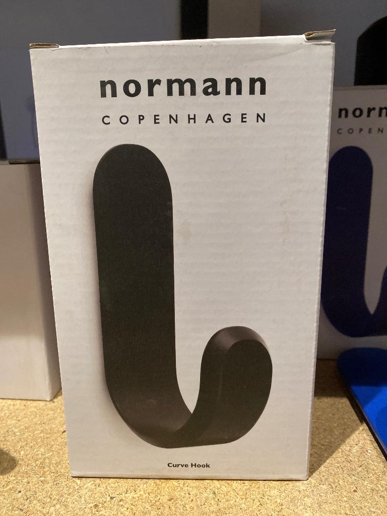 Normann copenhagen curve hook black, Ophalen of Verzenden, Nieuw, Hout, Wandhaken