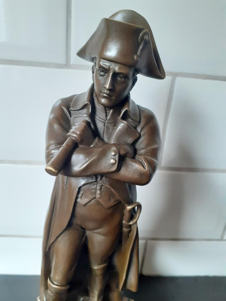 BRONZEN BEELD GESIGNEERD DOOR NAPOLEON OP MARMEREN SOKKEL, Ophalen of Verzenden, Brons