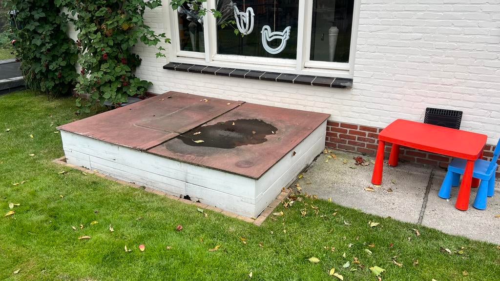 Zandbak 213154 cm met deksel + 1 m³ speelzand, Ophalen, Gebruikt
