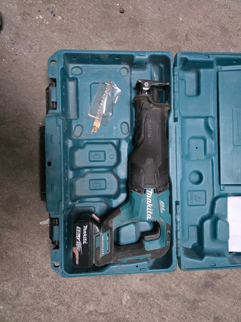 Makita, Enlèvement
