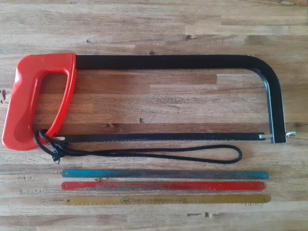 Scie à métaux Scie à main avec lame de 30 cm, Bricolage & Construction, Enlèvement ou Envoi, Utilisé