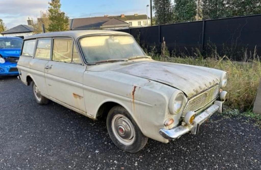 Ford Taunus Kombi 12M - 1965 - V4 - opmaak/afbraak, Auto's, Achterwielaandrijving, Leder en Stof, Beige, Bedrijf