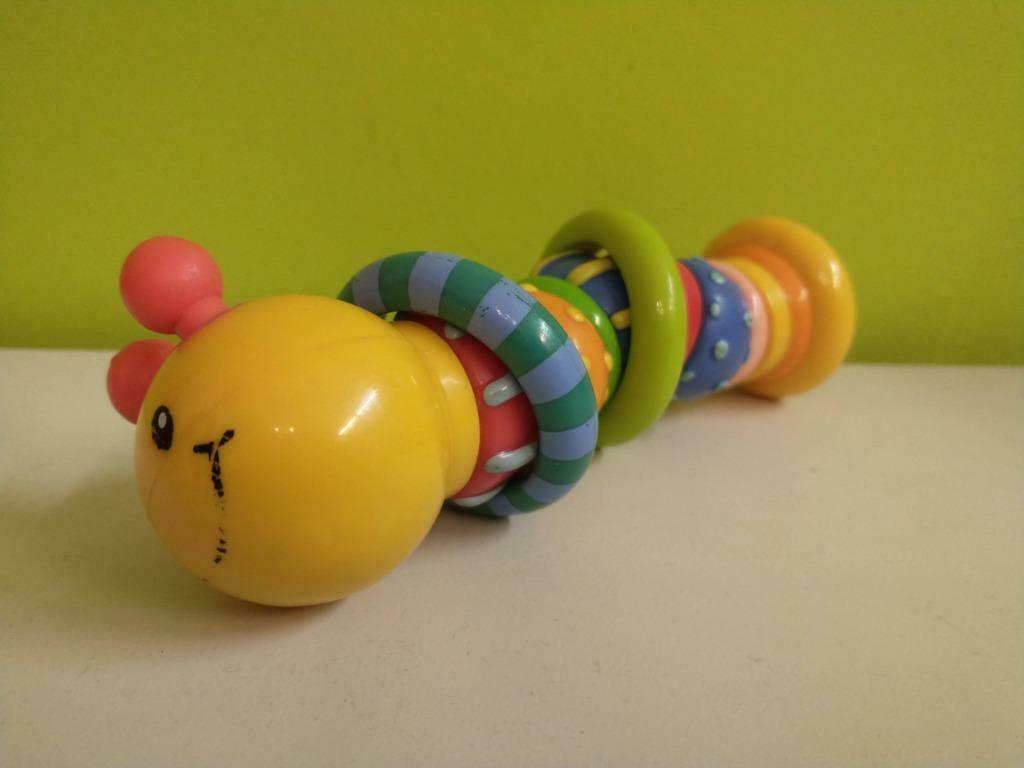 Babyspeeltje rupsje, Kinderen en Baby's, Ophalen of Verzenden, Gebruikt, Rammelaar