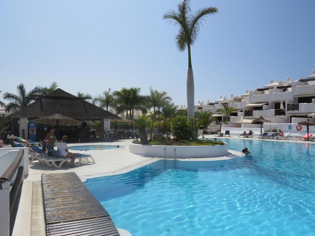 Appartement in Playa Paraiso (Tenerife) Ref PP03, Appartement, 3 kamers, Spanje, Dorp