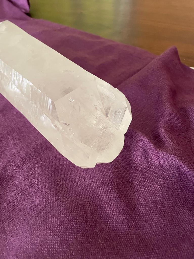 Grote bergkristalpunt – 33 x 7 cm – zeldzaam formaat, Verzamelen, Mineralen en Fossielen, Ophalen of Verzenden, Mineraal