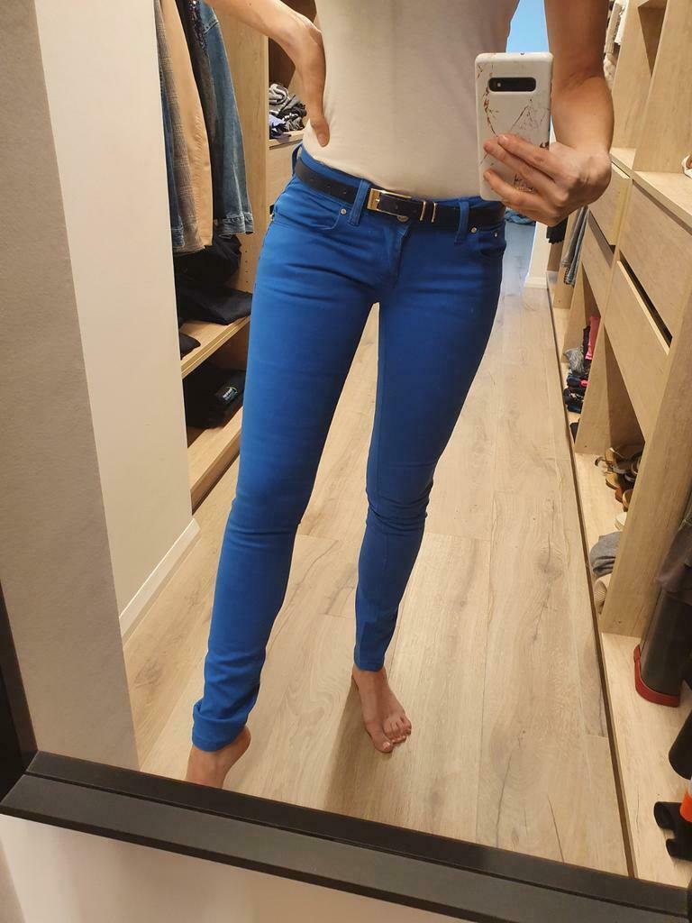 Prachtige felblauwe broek maat 34, Kleding | Dames, Ophalen of Verzenden, Nieuw, Blauw, W27 (confectie 34) of kleiner
