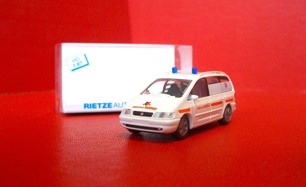 GODRIE AMBULANCE - SOLIDARIS - BELGISCHE AUTO RIETZE H0 1:87, Hobby en Vrije tijd, Modeltreinen | H0, Nieuw, Overige typen, Gelijkstroom of Wisselstroom