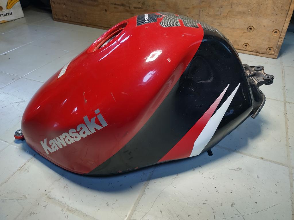kawasaki zx9r model '98-'03 benzinetank, Ophalen of Verzenden, Gebruikt