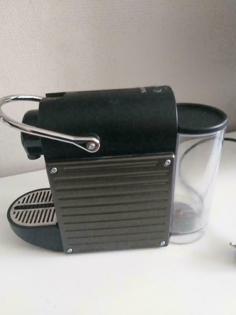 NESPRESSO KRUPS KOFFIEZETTER, Elektronische apparatuur, Ophalen of Verzenden