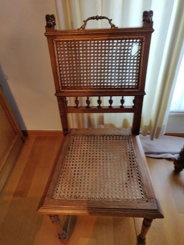 3 antieke stoelen Mechelse stijl, Ophalen