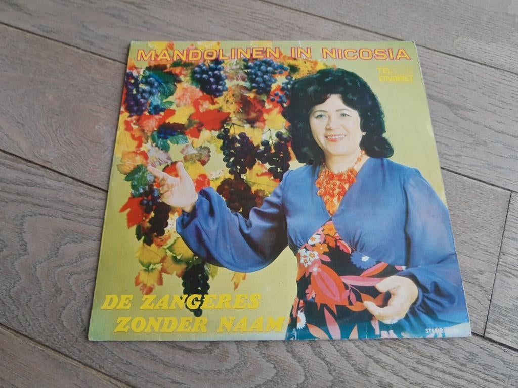Lp : Zangeres zonder naam : mandolinen in Nicosia, Cd's en Dvd's, Ophalen of Verzenden, Zo goed als nieuw