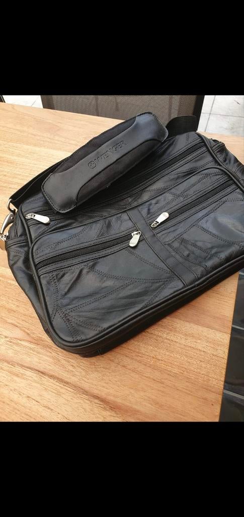Laptop  aktetas in leder, Ophalen, Aktetas