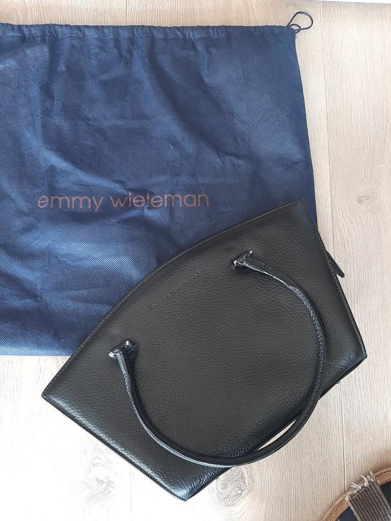 Nieuwe leren handtas van Emmy Wileman, Handtassen en Accessoires, Tassen | Damestassen, Ophalen of Verzenden, Zo goed als nieuw