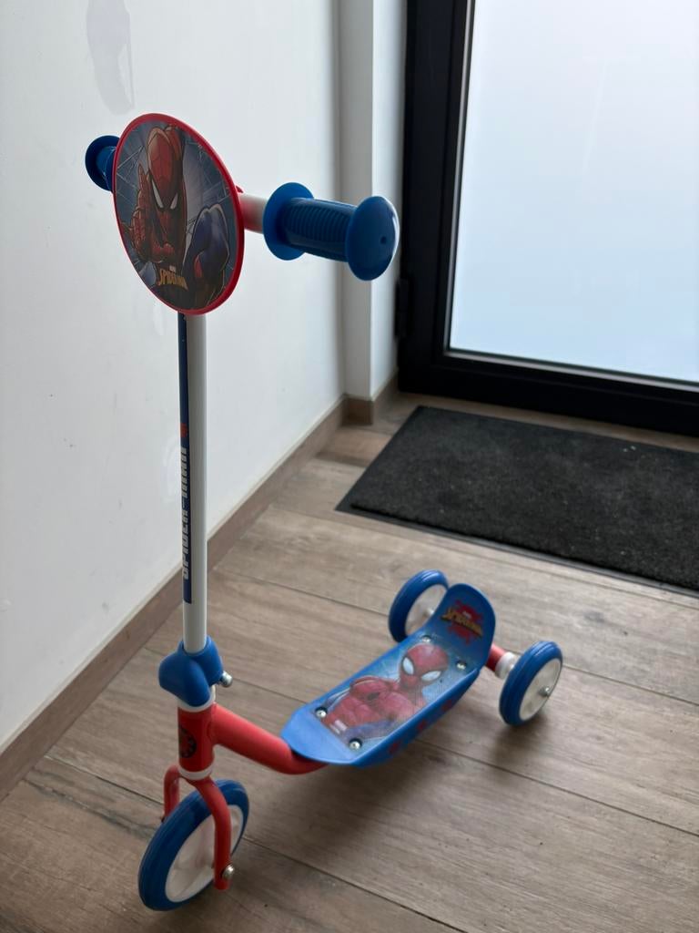 Spiderman step, Fietsen en Brommers, Ophalen, Zo goed als nieuw