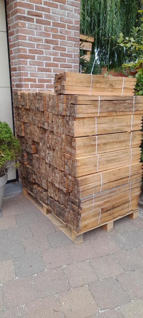 Piketten hardhout vierkant 3 cm op 80 cm, Doe-het-zelf en Bouw, Overige Doe-Het-Zelf en Bouw, Zo goed als nieuw, Ophalen