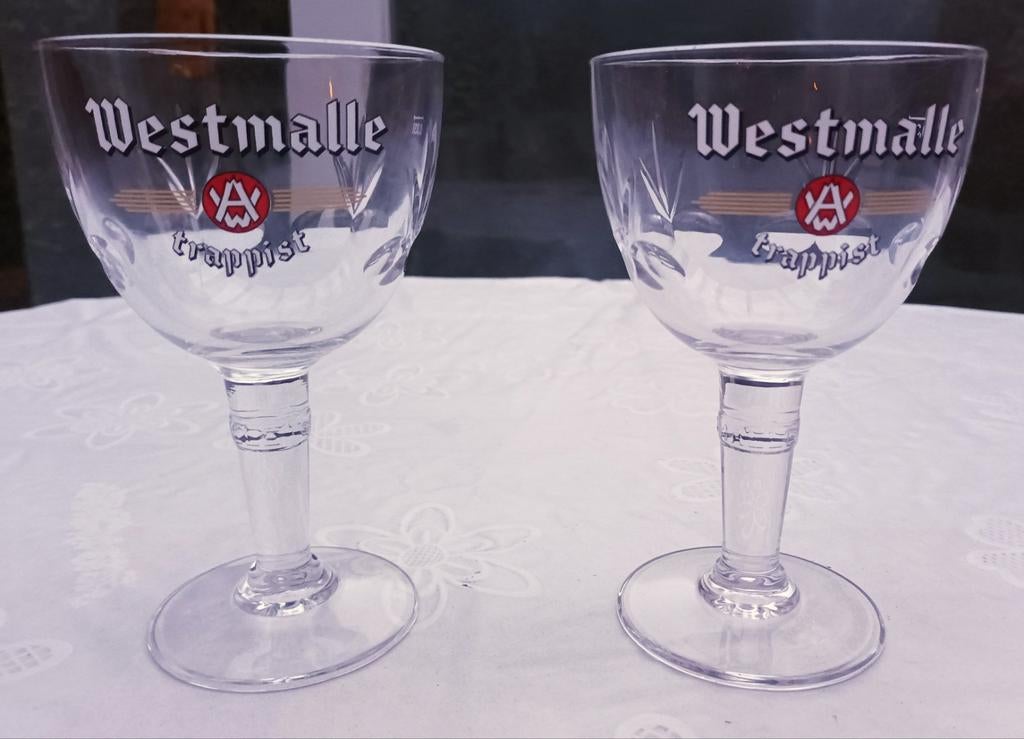 2 magnifiques verres à bière en verre taillé WESTMALLE, Enlèvement ou Envoi