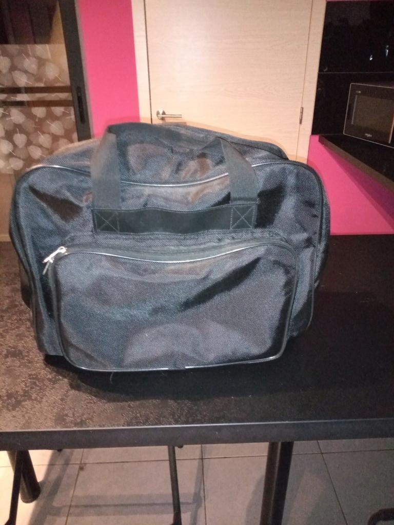 Sac de rangement ou transport pour machine à coudre, Hobby & Loisirs créatifs, Machines à coudre & Accessoires, Enlèvement ou Envoi