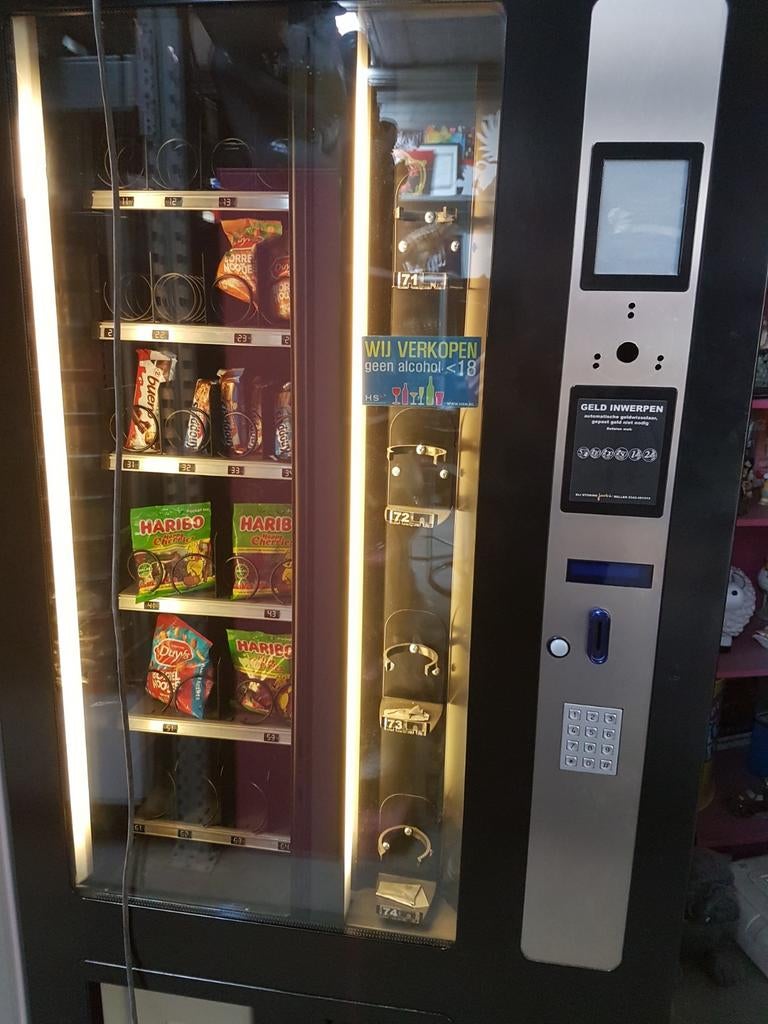 Vendo combi automaat, Verzamelen, Ophalen