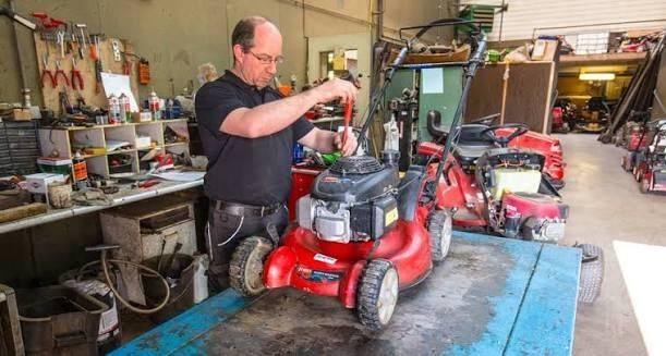 JE REPARE VOS MACHINE DE JARDIN TONDEUSE ETC, Tuin en Terras, Grasmaaiers