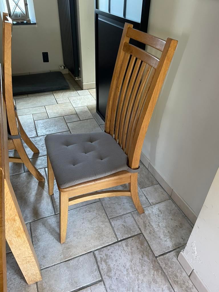 6 chaises modernes en chene, Enlèvement