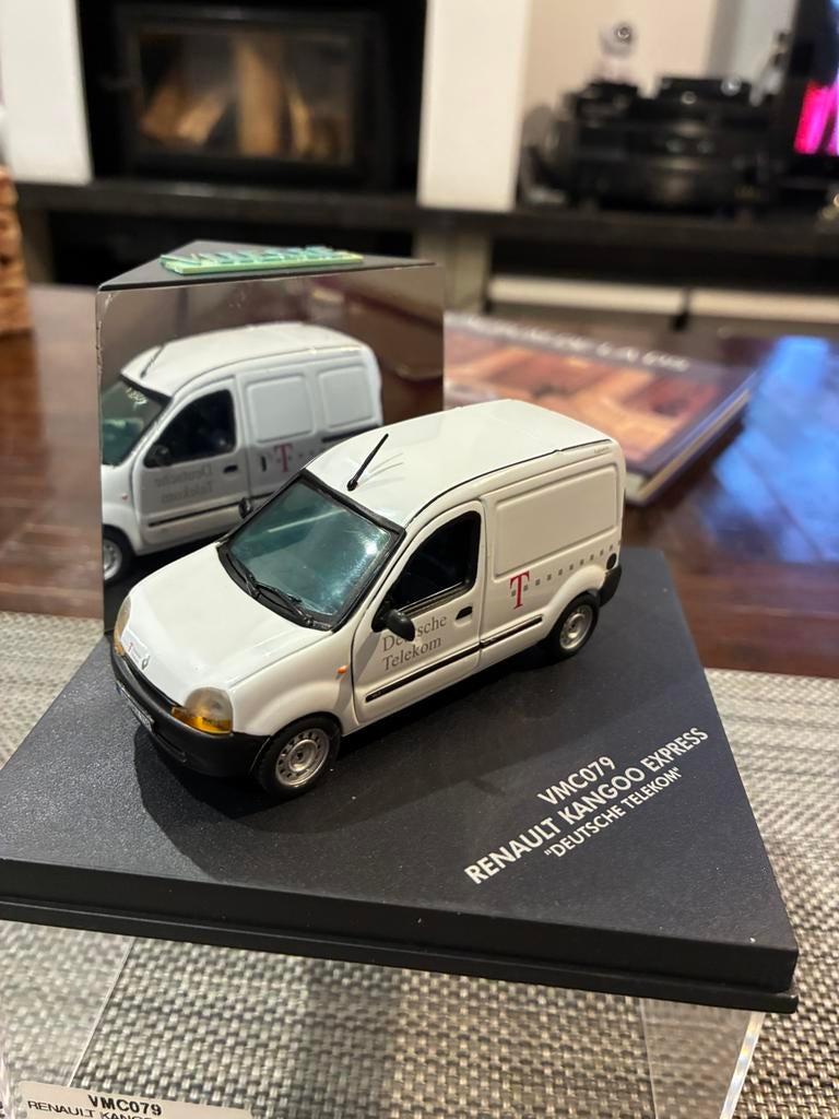 Renault kangoo 1/43 vitesse série limitée 1/1500, Ophalen, Zo goed als nieuw