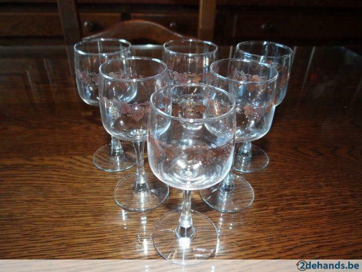 6 Glazen op voet - Durobor, Huis en Inrichting, Ophalen, Nieuw, Glas of Glazen