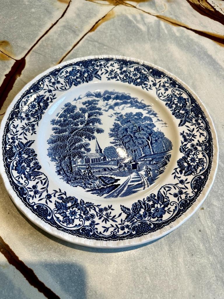Royal Tudor Ware Staffordfshire Dinerbord, Antiek en Kunst, Ophalen