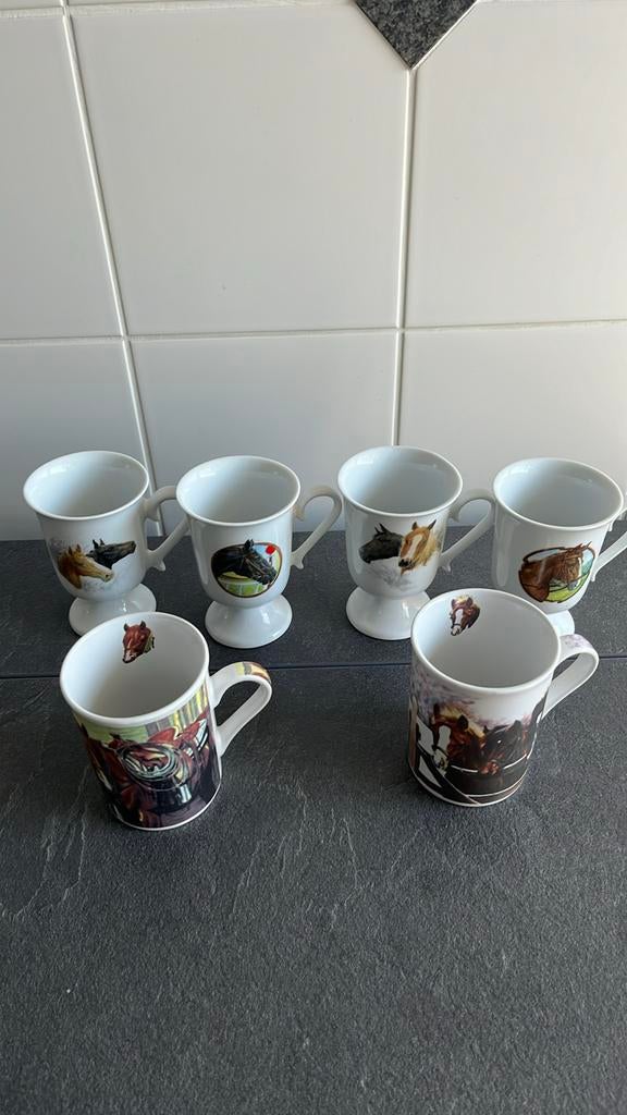 Voor paarden liefhebbers bekersmet paardenkop, Enlèvement ou Envoi, Comme neuf