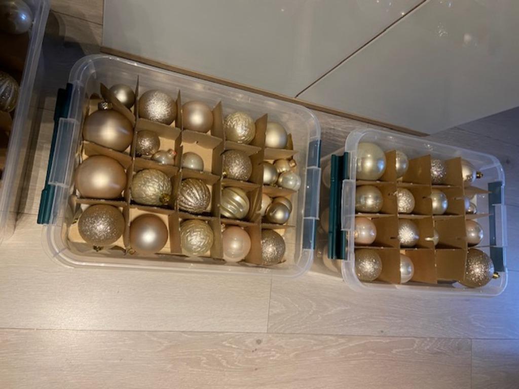 Kerstballen te koop, Ophalen, Zo goed als nieuw