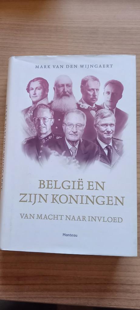 16 boeken over Royals, Verzamelen, Ophalen of Verzenden, Zo goed als nieuw, Tijdschrift of Boek
