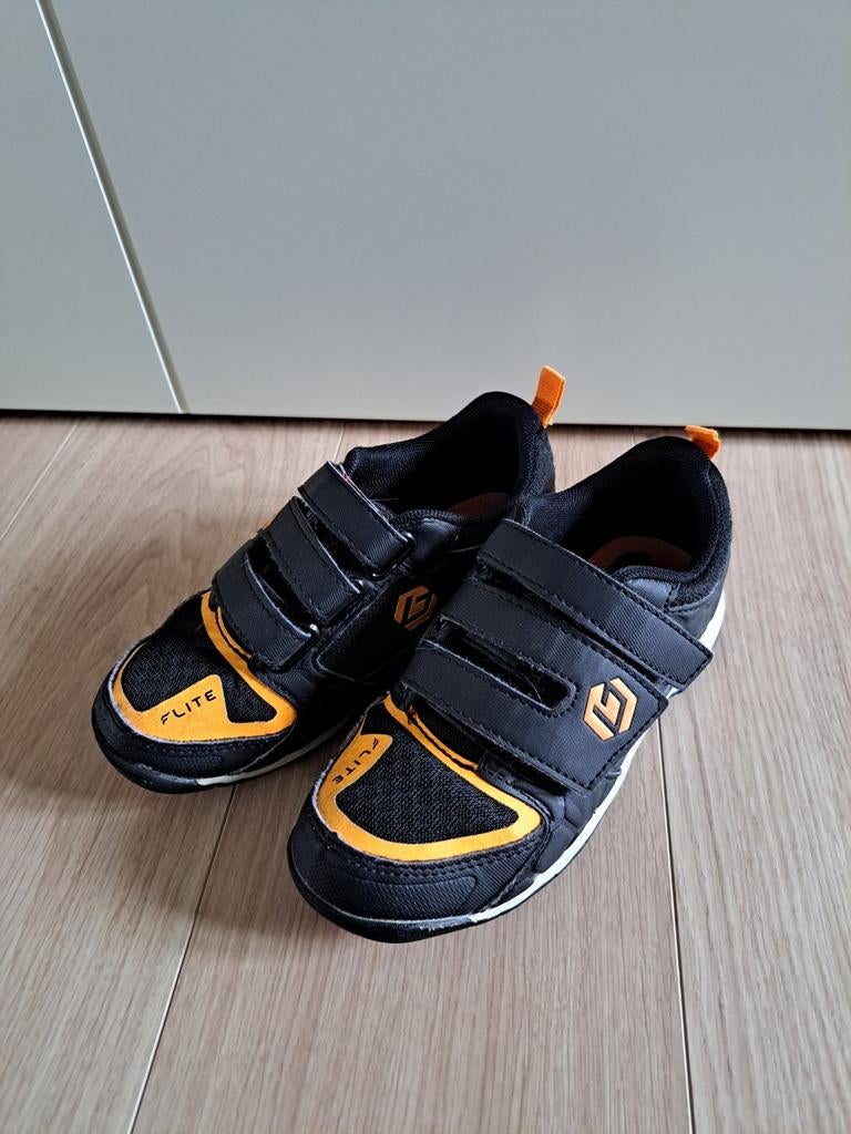 Brabo hockeyschoenen outdoor, maat 31, Sports & Fitness, Hockey, Enlèvement ou Envoi, Comme neuf, Chaussures