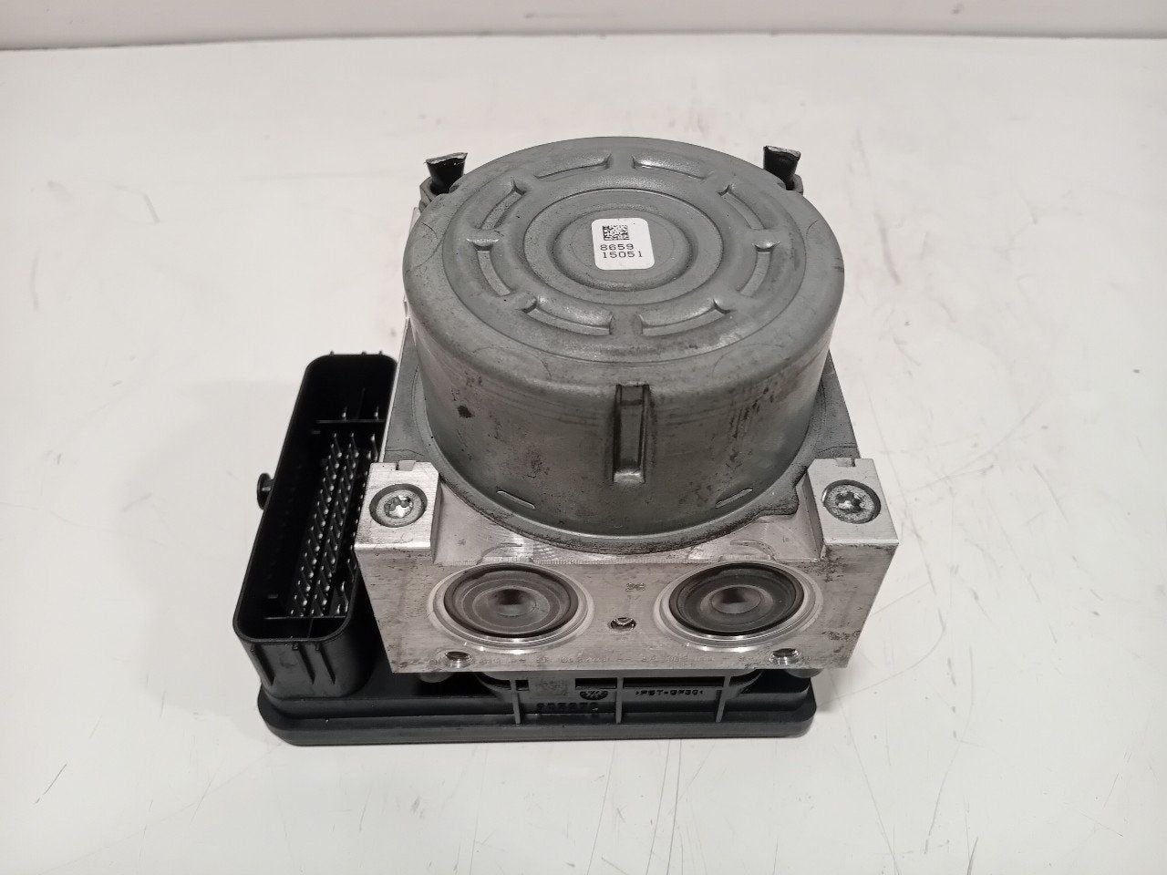 Abs pomp Volkswagen Passat, Onderdelen@venauto.nl, Van der Ven Autorecycling B.V., Gebruikt, Ettenseweg 76, 4706 PB Roosendaal, The Netherlands