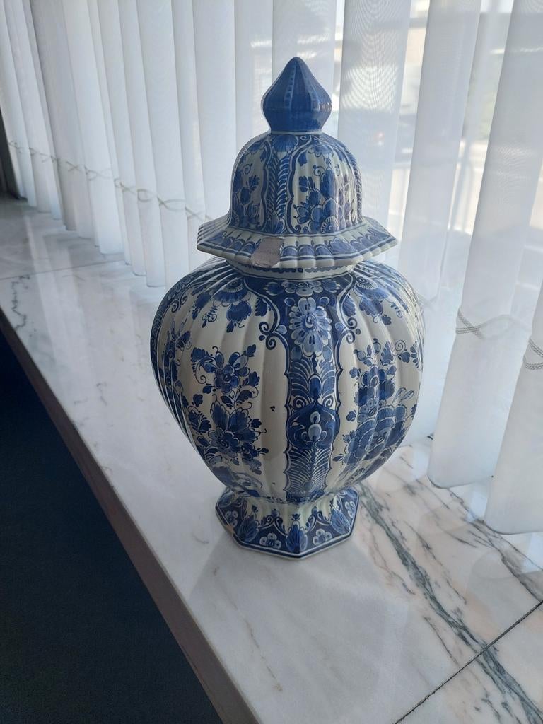 Vaas delfts blauw, Enlèvement