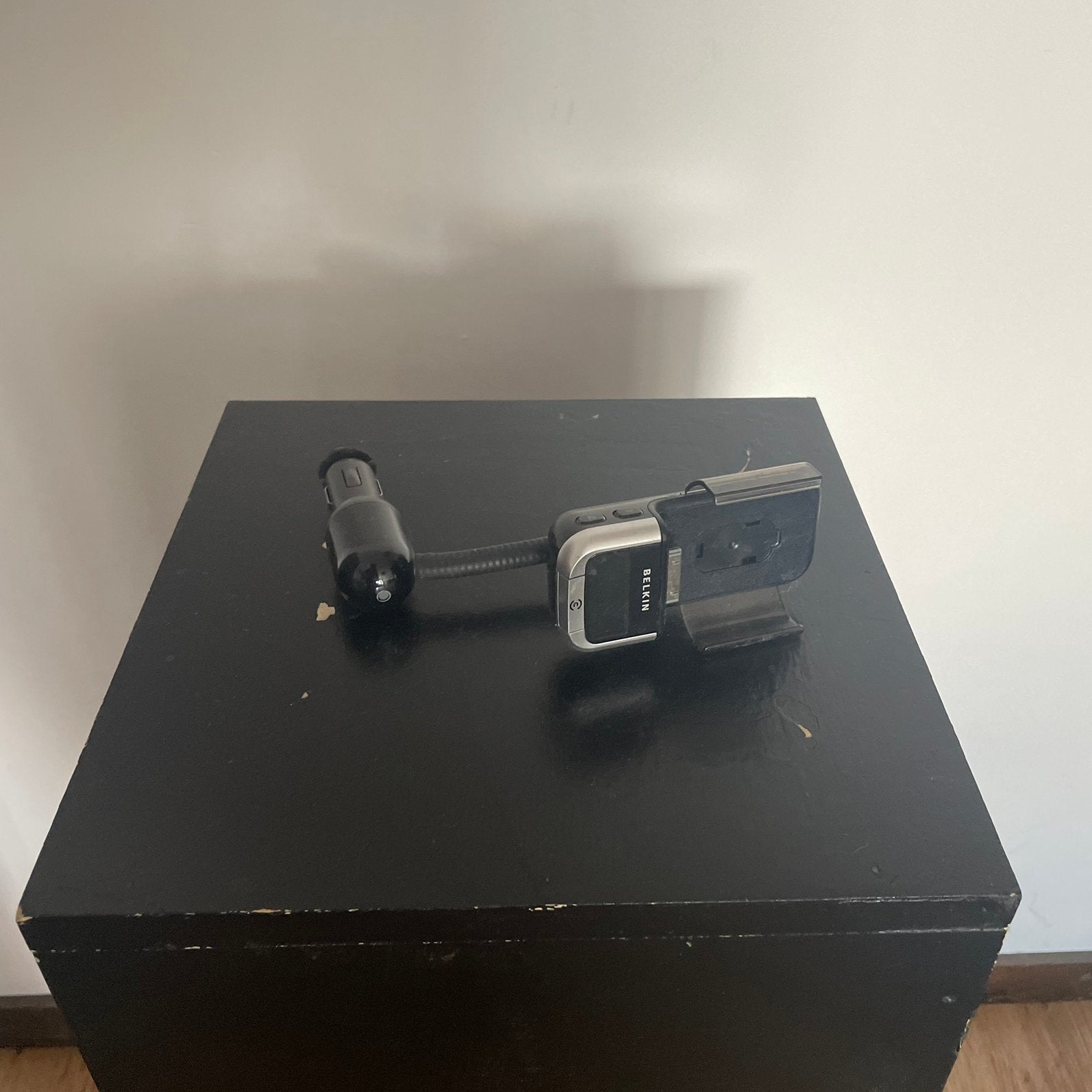 IPod iPhone muziek FM zender transmitter, Ophalen, Zo goed als nieuw