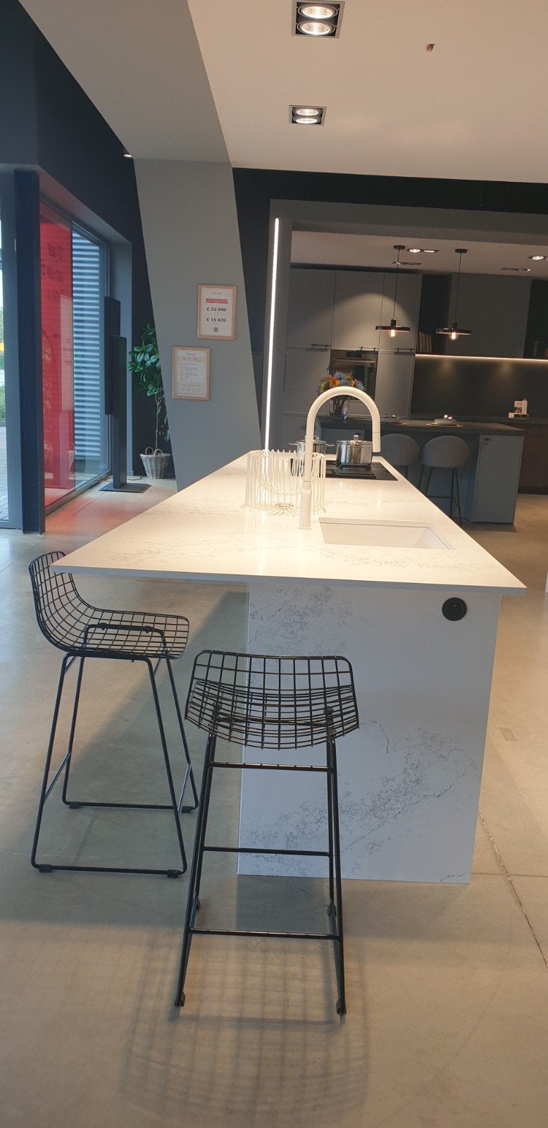 KEUKEN: witte lak mat, Composiet, SIEMENS, Huis en Inrichting, Ophalen