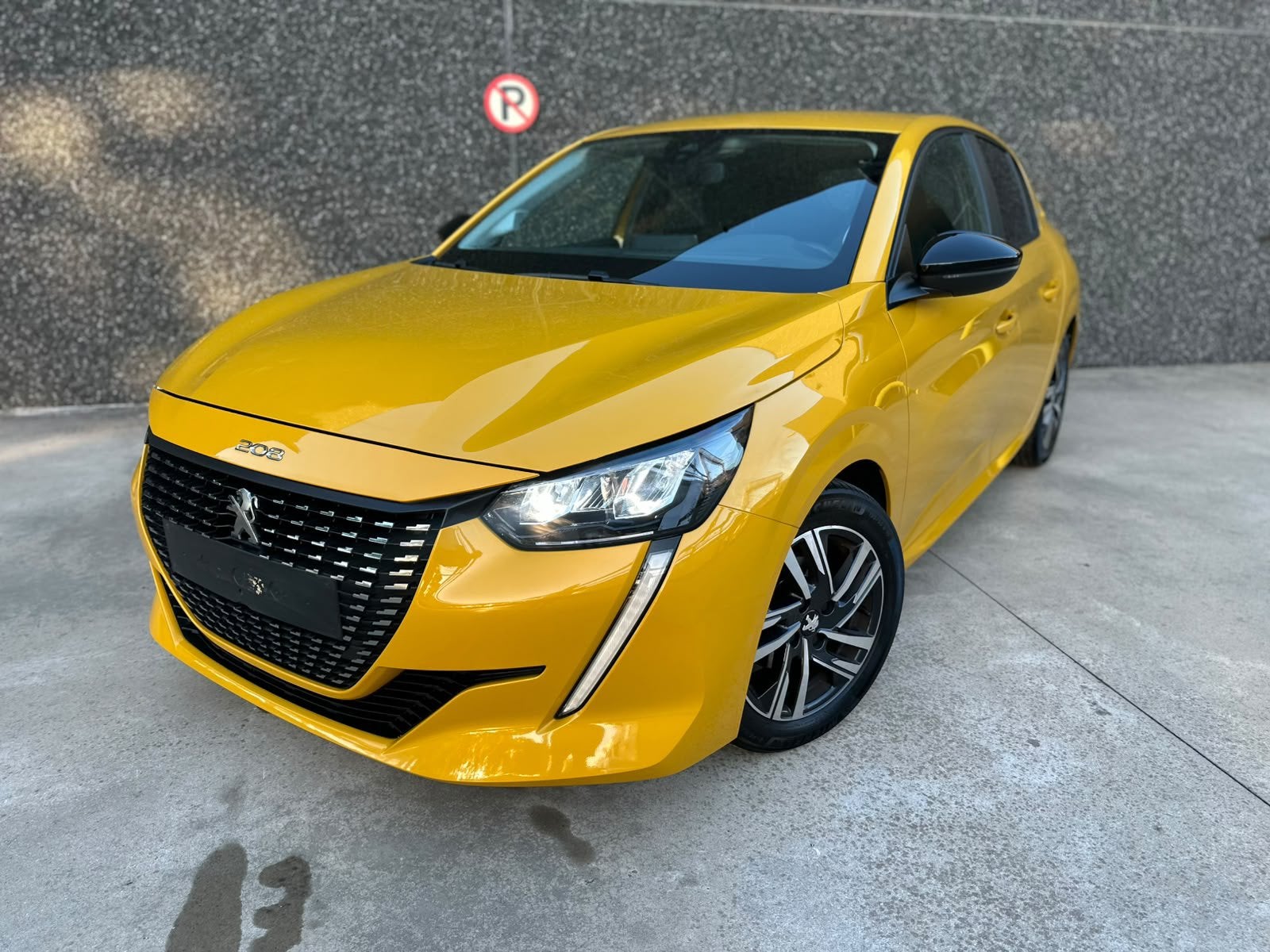 Peugeot 208 met garantie, Voorwielaandrijving, Stof, Geel, Bedrijf